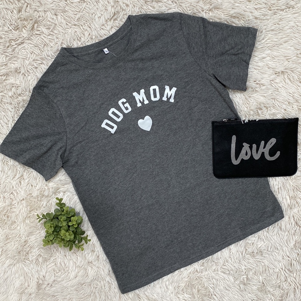🎉3X HP🎉 Boutique Dog Mom Graphic SS Tee 💗 Gray & White